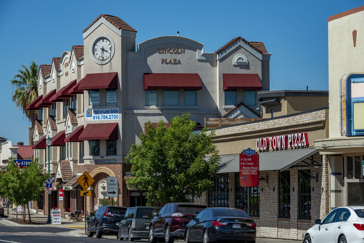Just a 5-minute drive to downtown Lincoln