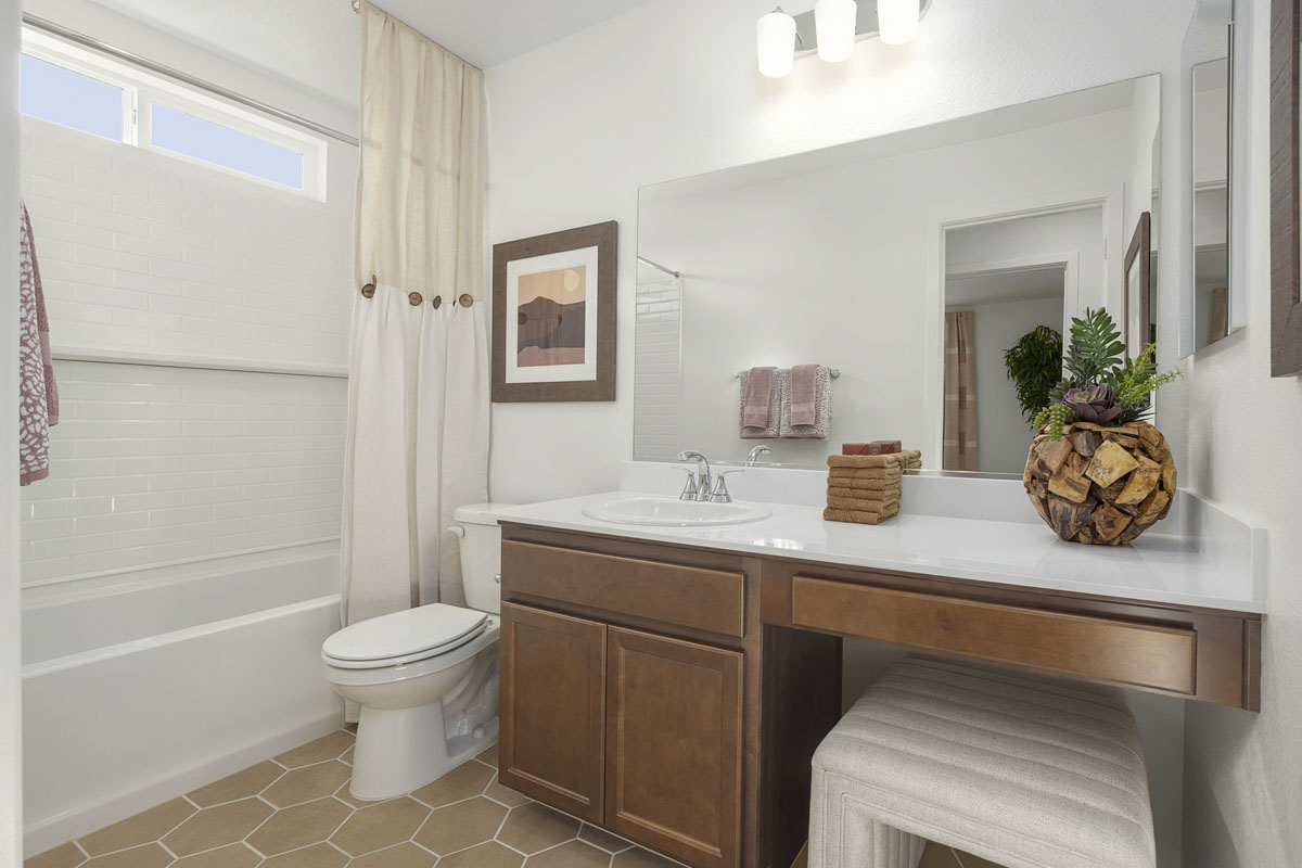 Extended vanity with knee space at bath 2