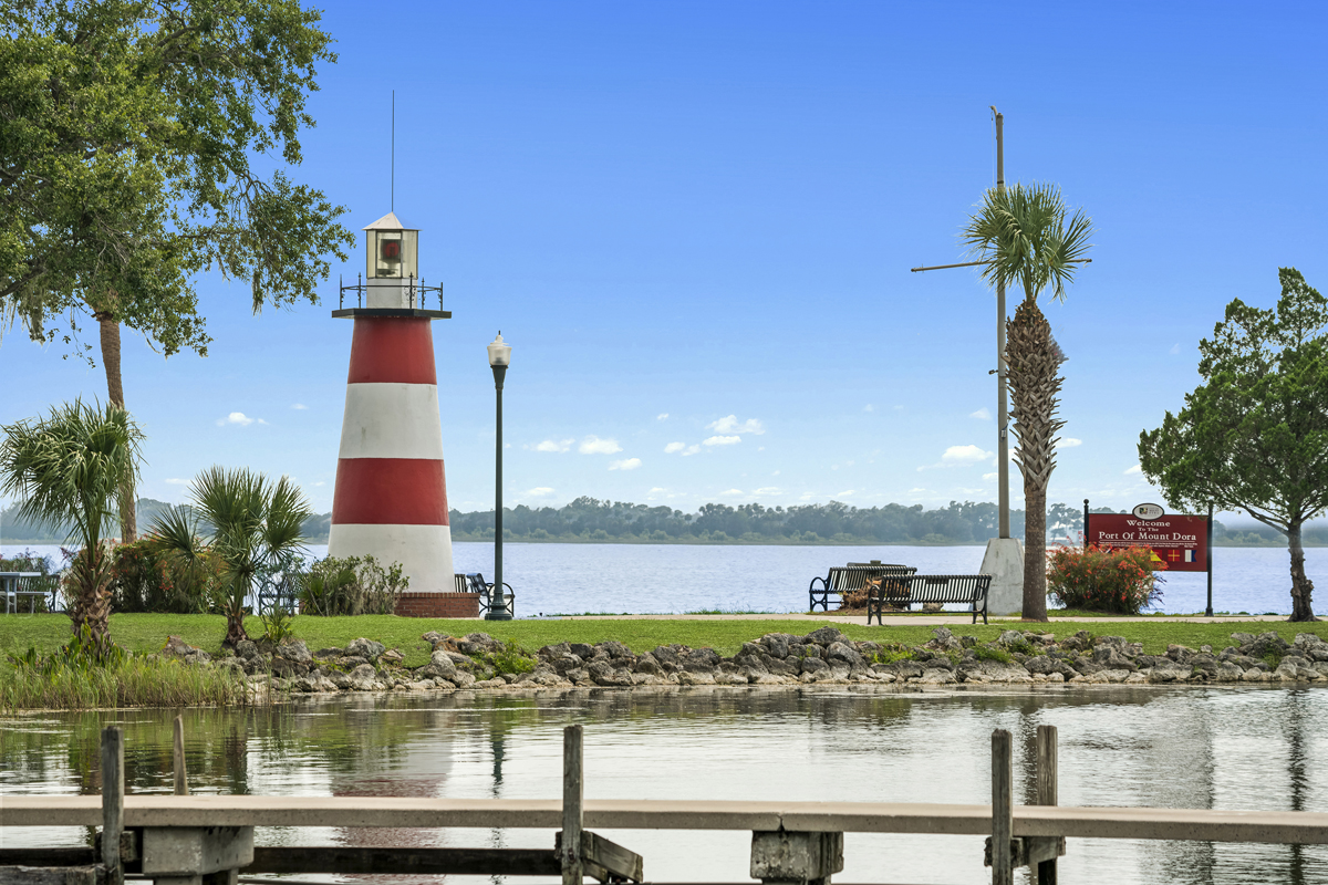 Near Grantham Pointe Lighthouse