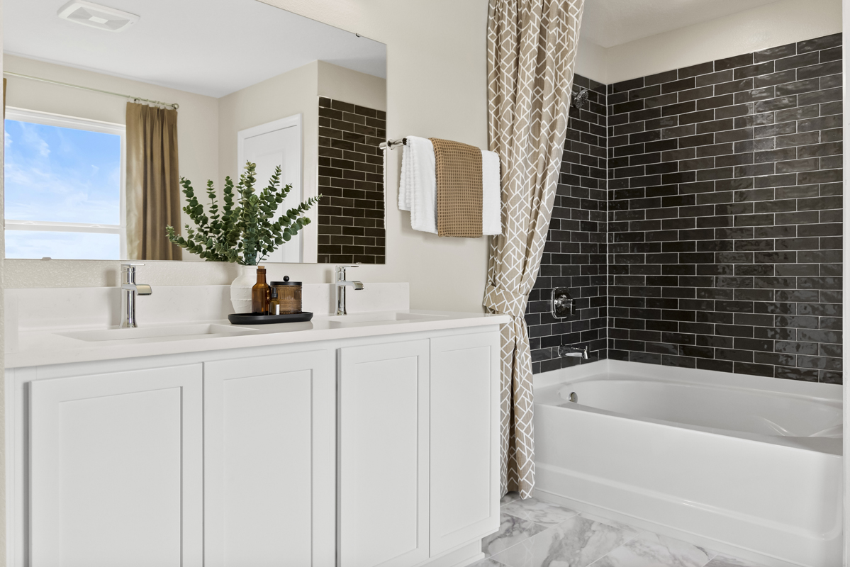 Dual-vanity at primary bath