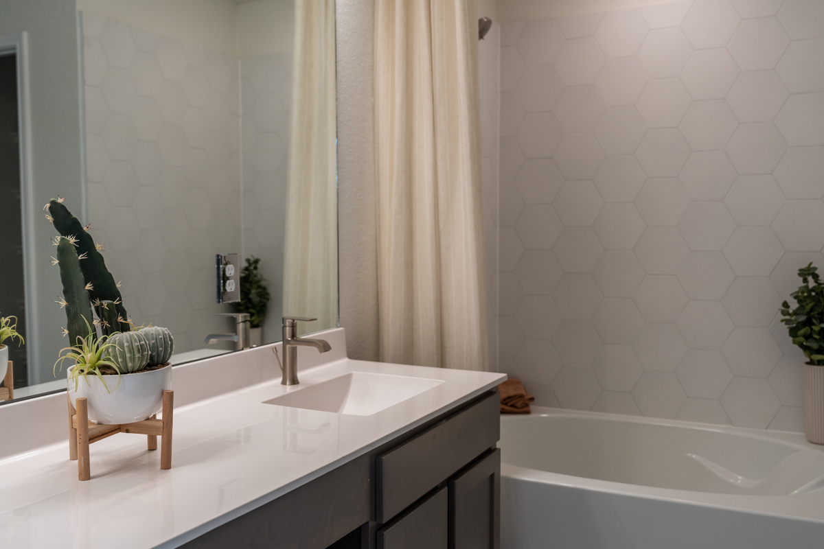 Sterling® Vikrell tub with tile surround