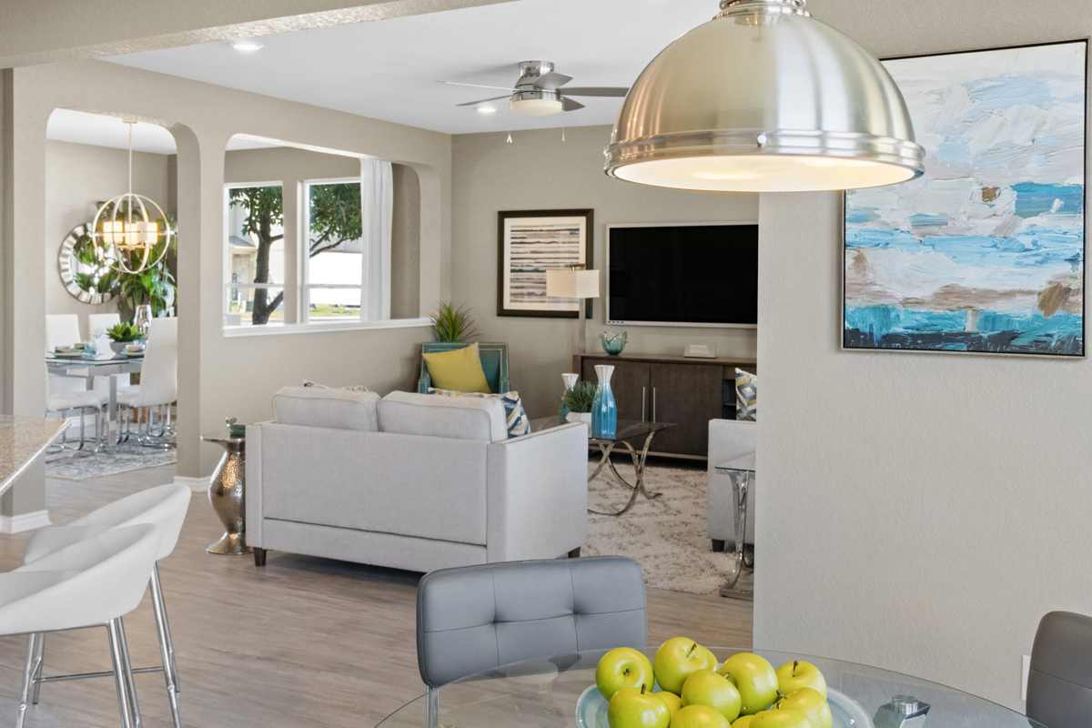Pendant light at nook