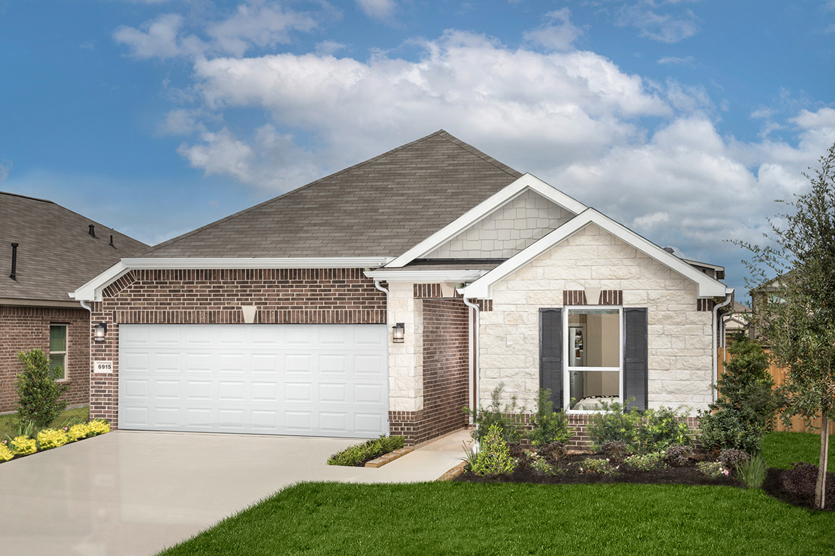 KB model home in Rosharon, TX